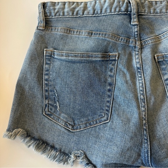 H&M Blue Denim Jean Shorts Distressed Relaxed Fit Size 4 - Picture 3 of 13